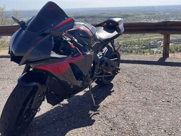 Carénages Moto Yamaha YZF 1000 R1 2020-2025 - Noir Fibre de Carbone Rouge
