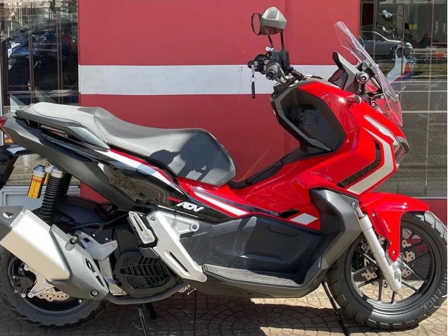 Carénages Moto Honda ADV160 2022-2024 - Rouge Noir